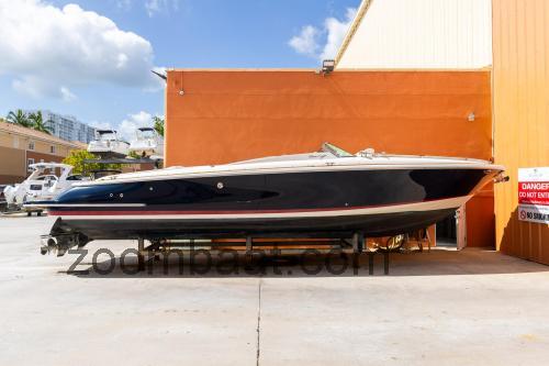 Chris Craft Corsair 32 Spesifikasjoner og anmeldelser